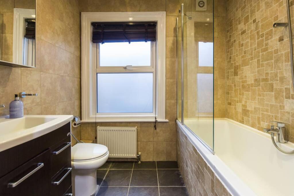 Fulham Fancy - Cosy 4 Bedroom With Garden Near Hammersmith And Fulham By The River ! *